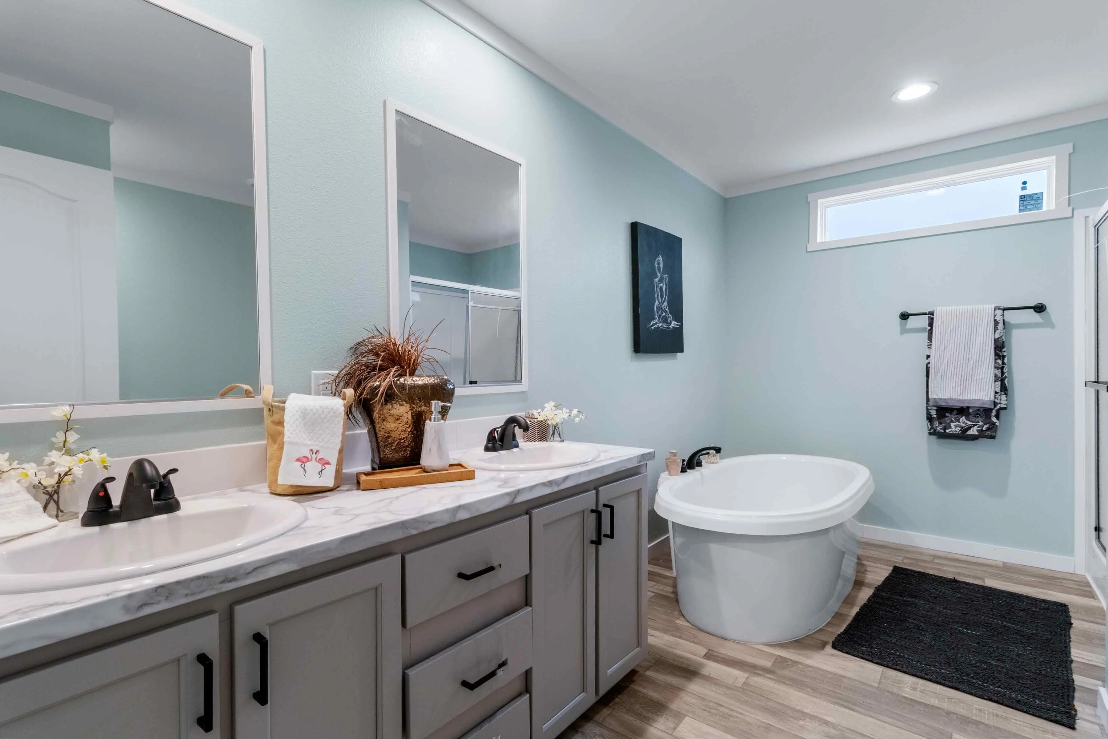 manufactured homes in TX with soaking tubs and double vanity sinks Marathon Homes Breckenridge TX
